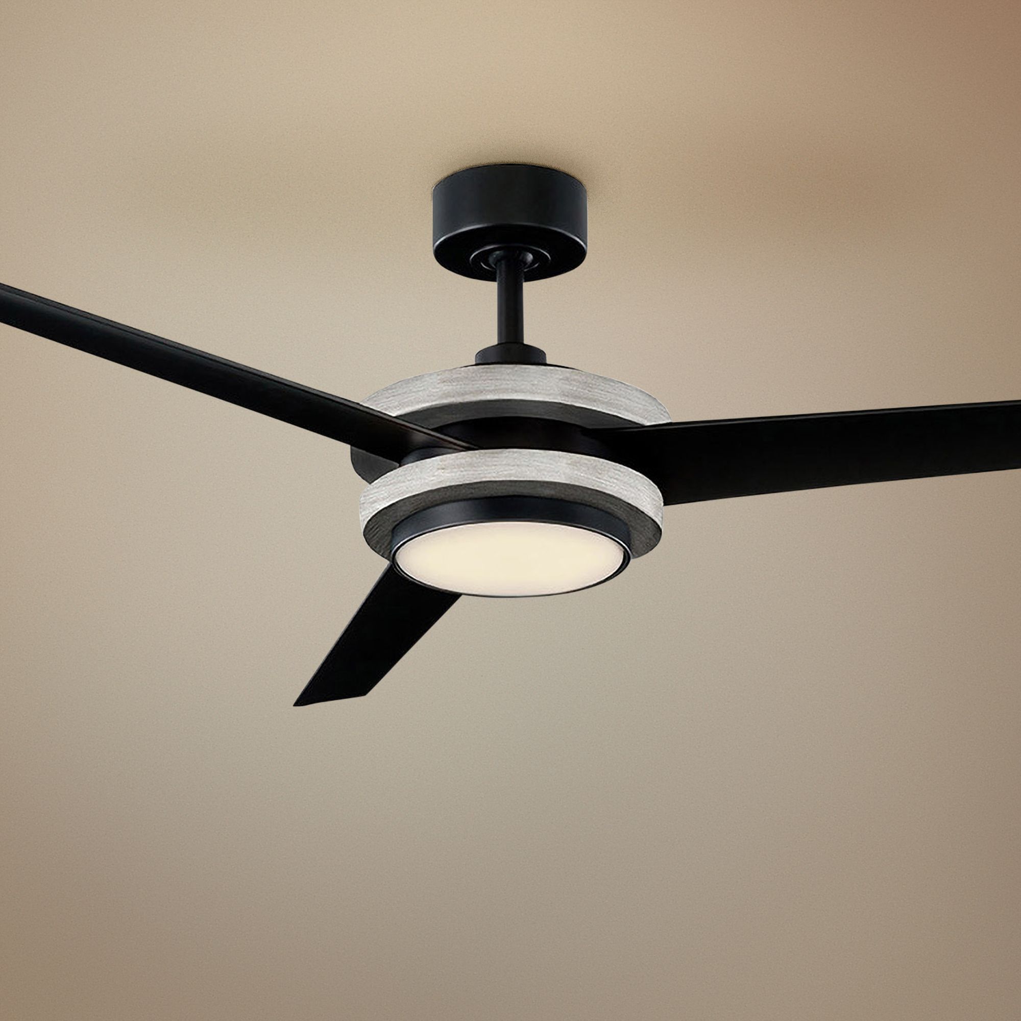 60 Modern Forms Venus Silver Led Wet Rated Ceiling Fan