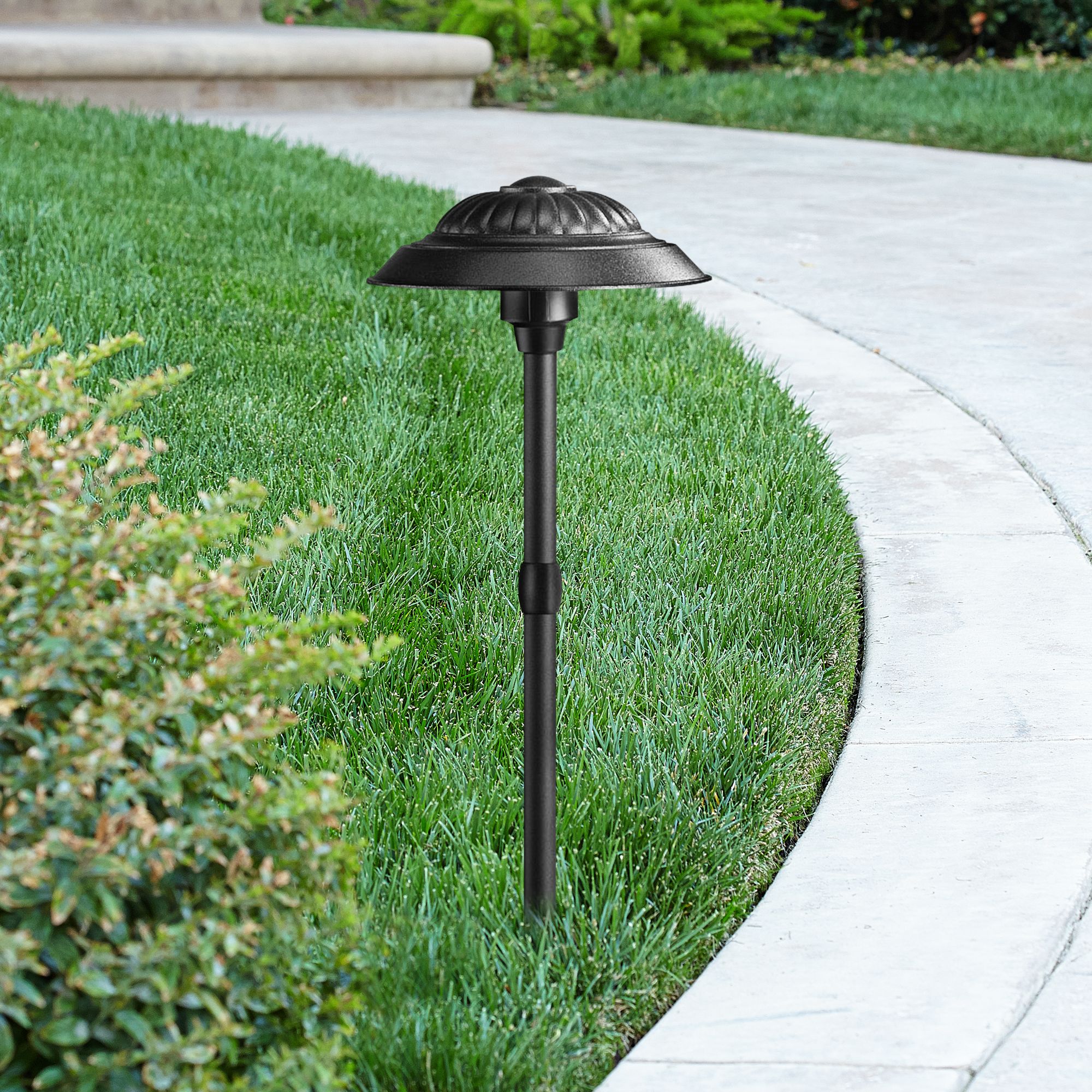 Hinkley Saucer Black Outdoor LED Low Voltage Path Light