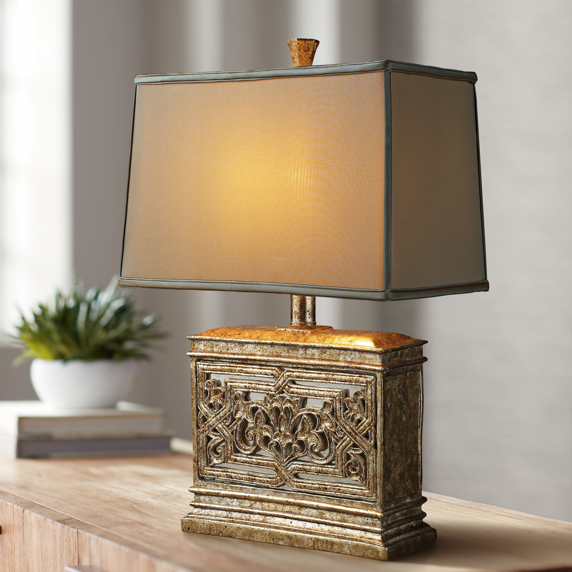 Laurel Run Courtney Gold Table Lamp