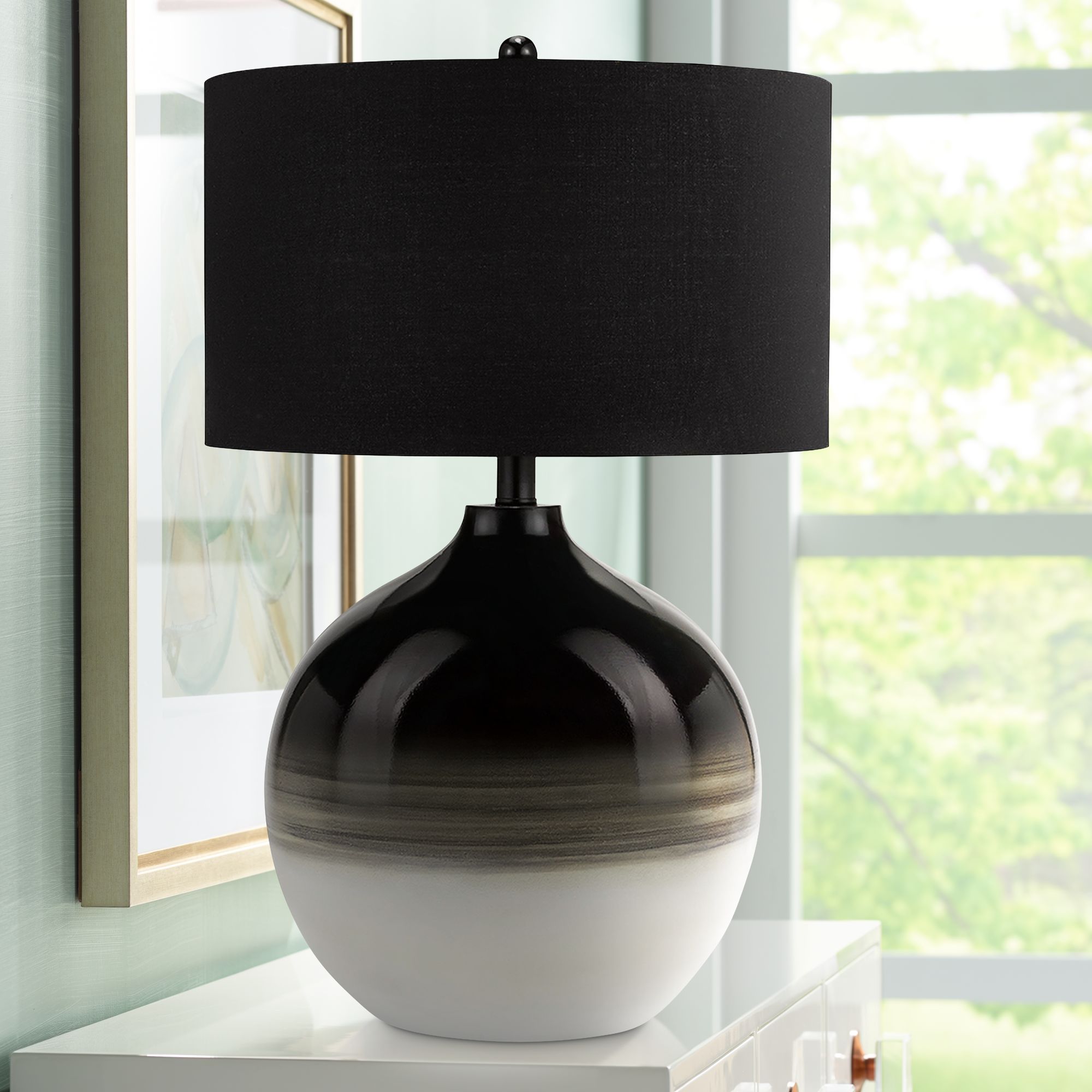 Smooth Ombre Black and White LED Table Lamp