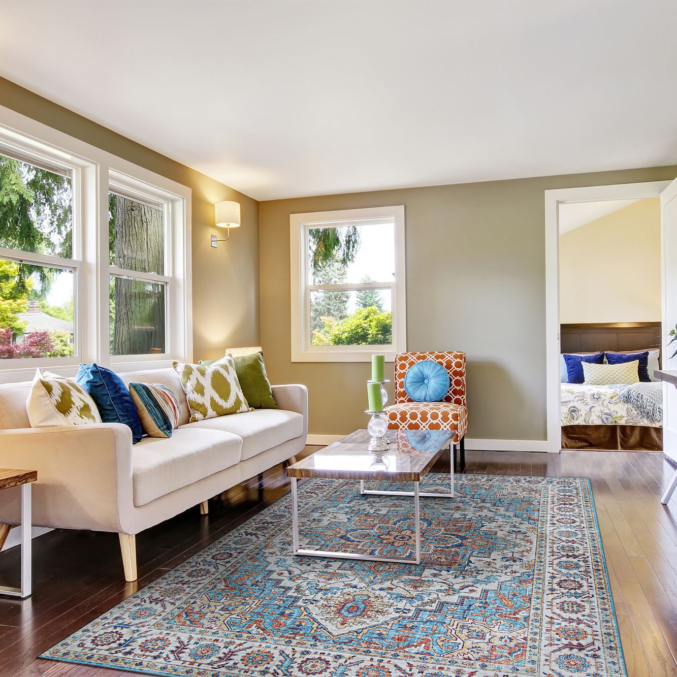 Pasha Sarouk Navy Area Rug – Classic, Durable Floor Decor Piece