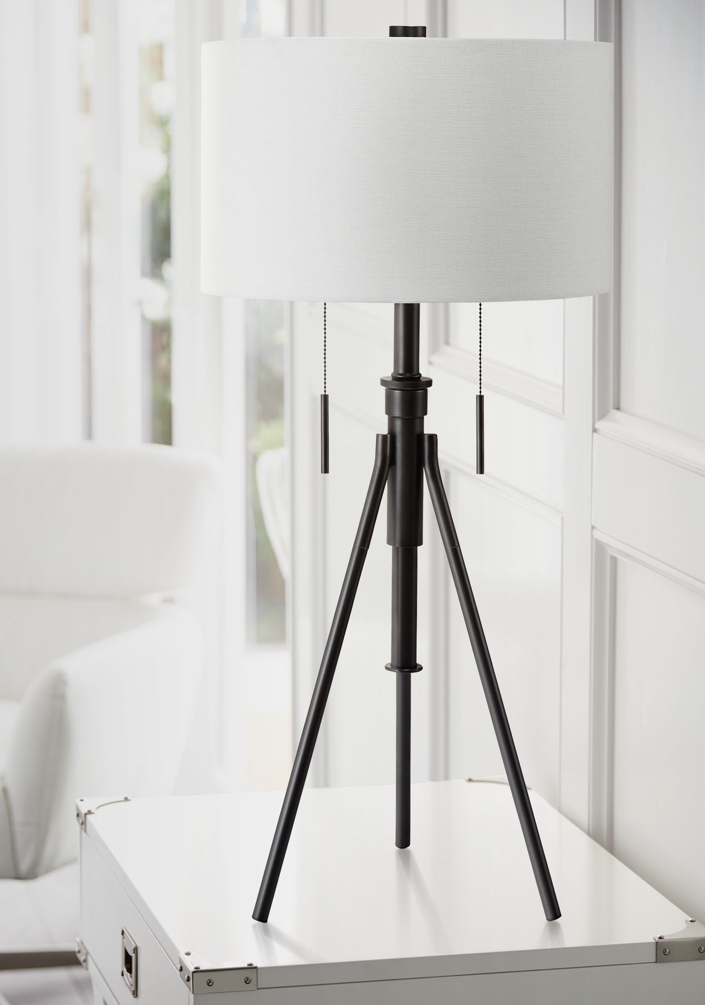 mantis table lamp