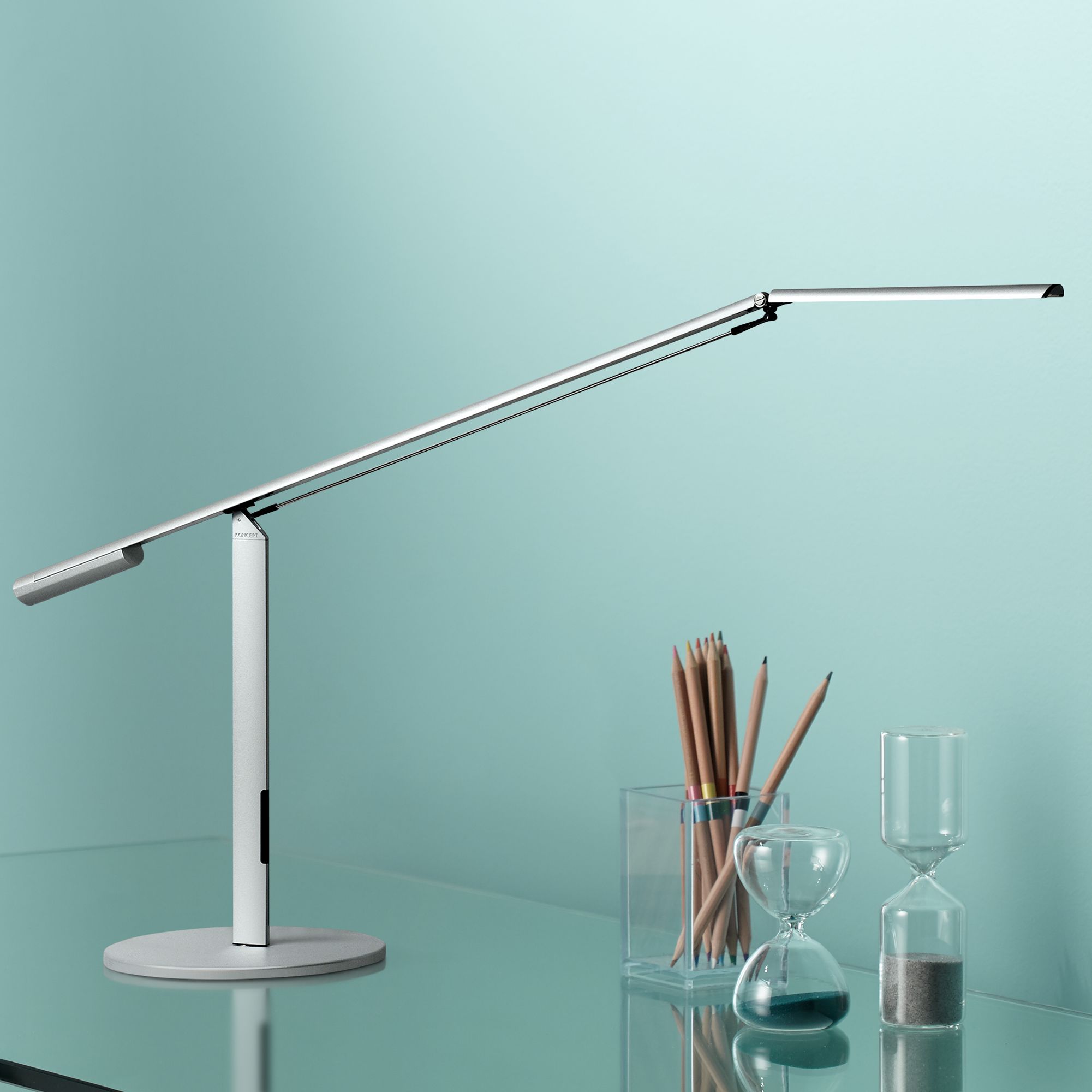 koncept equo desk lamp
