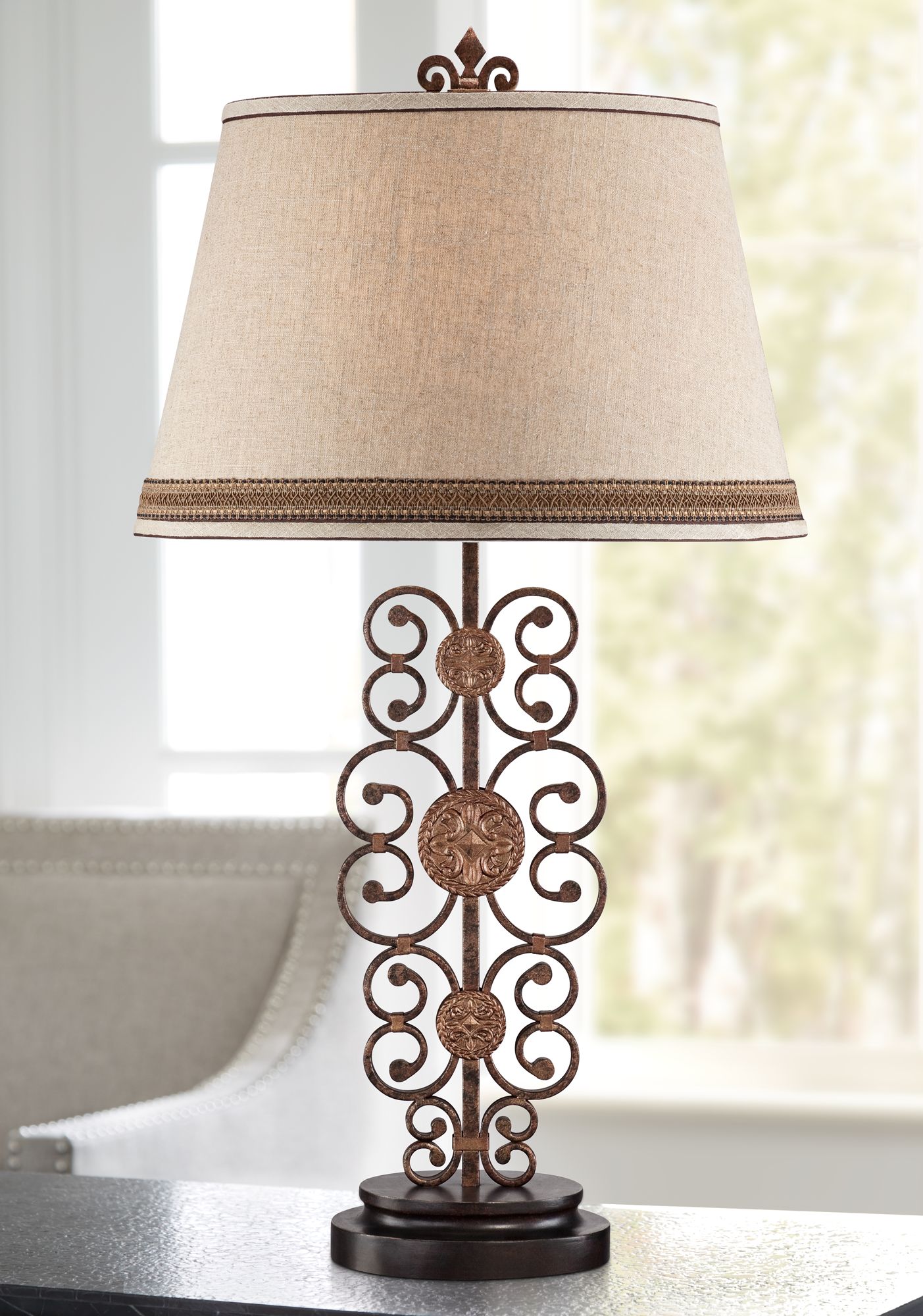 Metal Scroll Medallion Table Lamp