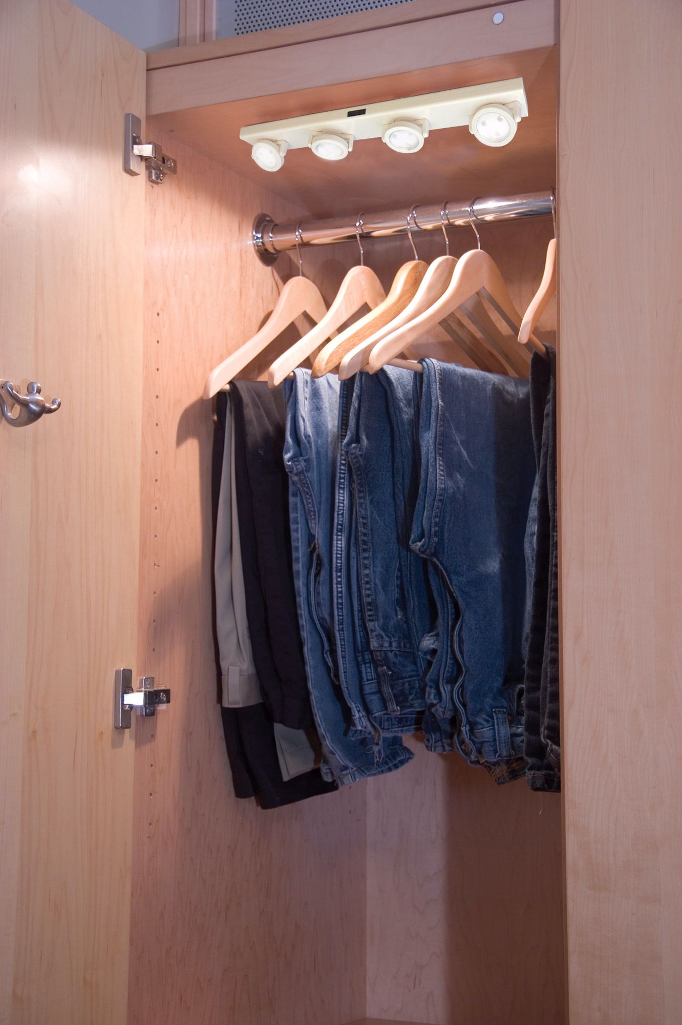 LED Battery Powered White Light Bar with Remote 2F972 Lamps Plus